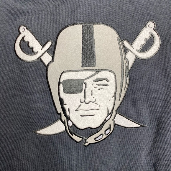 NEW OAKLAND RAIDERS PIRATE TECH FLEECE HOODIE - Picture 3 of 6